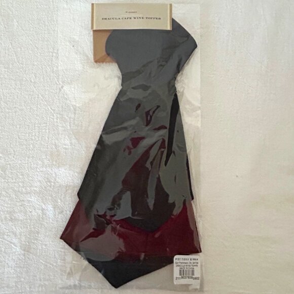 Pottery Barn Small Dracula Cape Wine Topper for Wine Bottle NWT - Picture 2 of 4